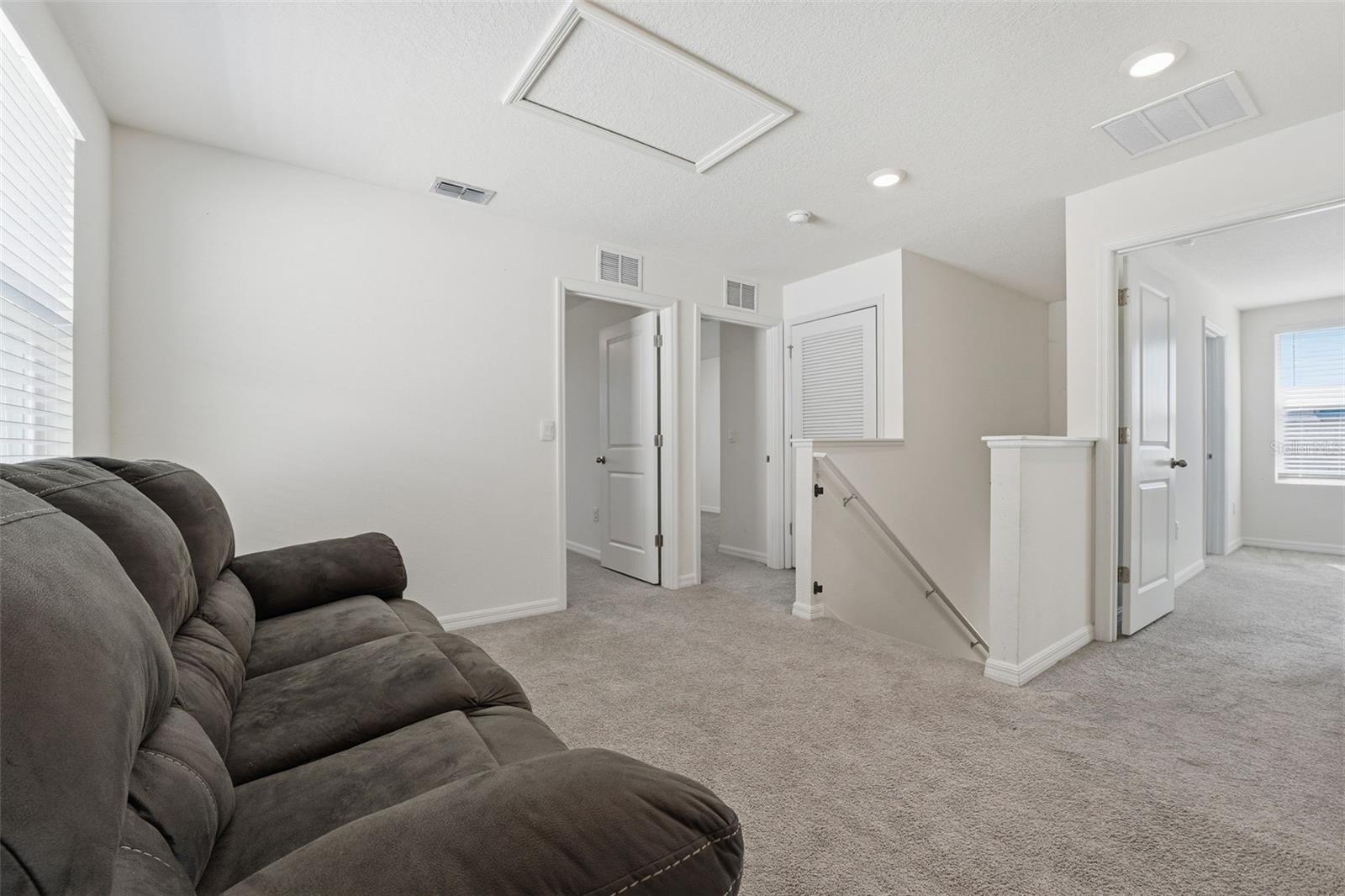 Image 17 of 51 For 10215 Charlotte Drive