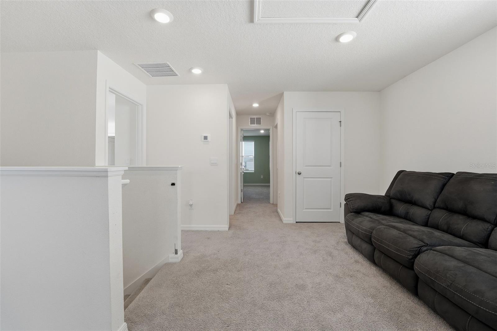 Image 18 of 51 For 10215 Charlotte Drive