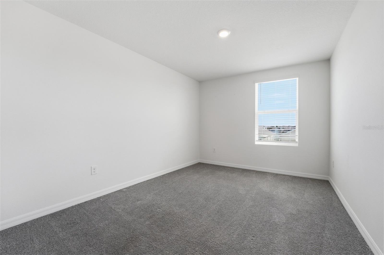 Image 28 of 51 For 10215 Charlotte Drive