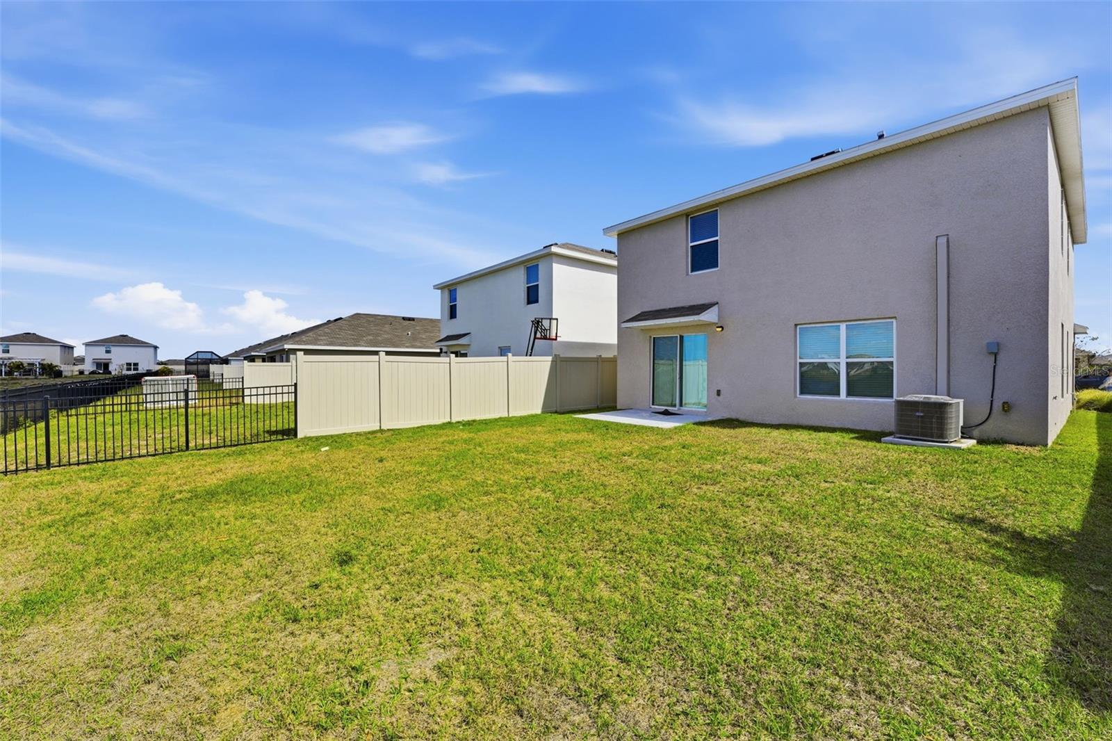 Image 33 of 51 For 10215 Charlotte Drive