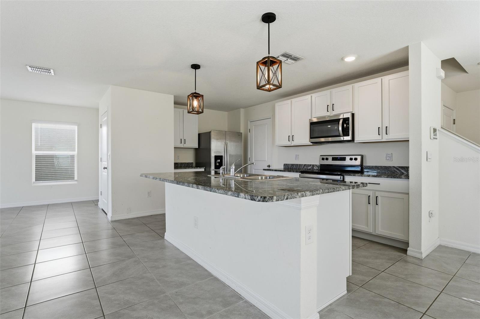 Image 6 of 51 For 10215 Charlotte Drive