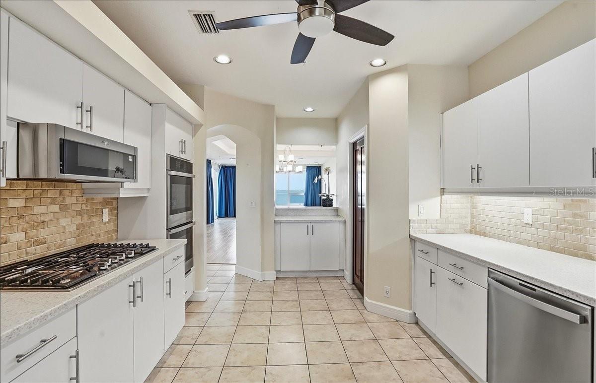 Image 16 of 46 For 380 Gulf Of Mexico Drive 515