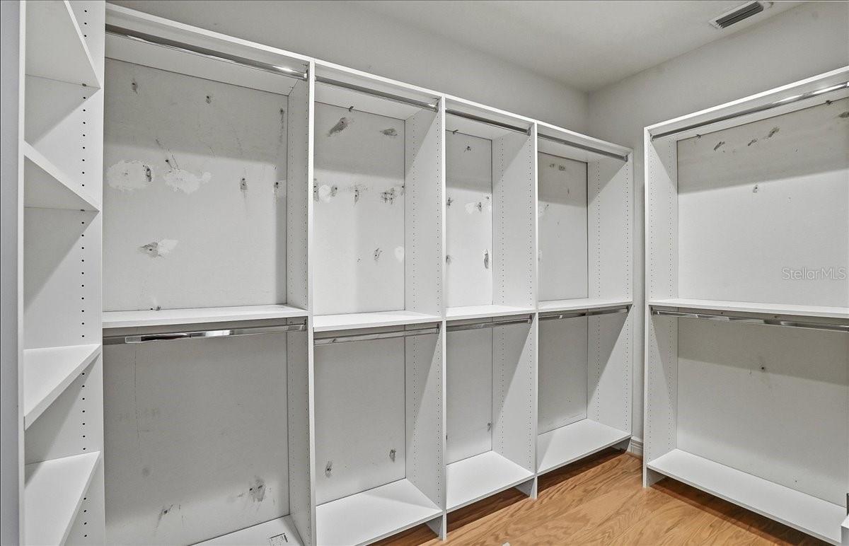 Image 23 of 46 For 380 Gulf Of Mexico Drive 515