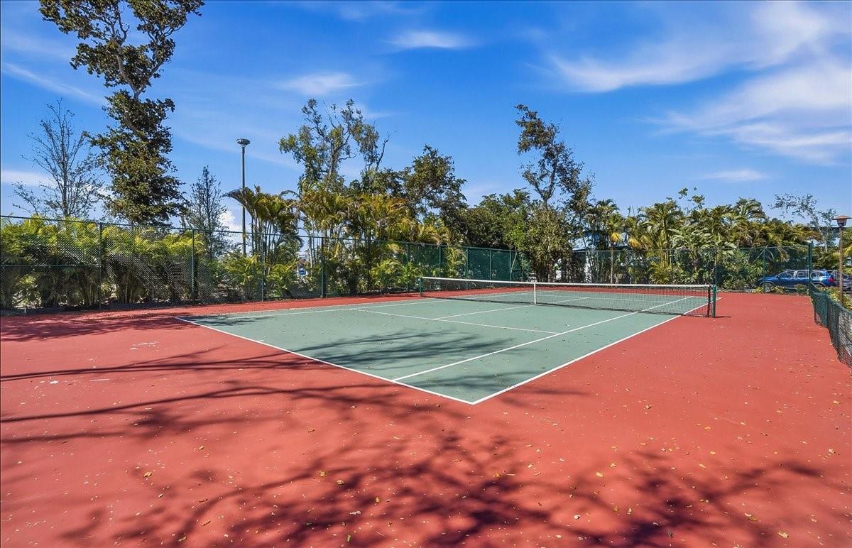 Image 36 of 46 For 380 Gulf Of Mexico Drive 515