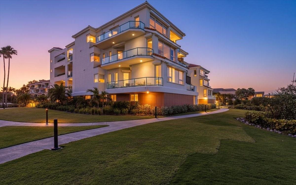 Image 5 of 46 For 380 Gulf Of Mexico Drive 515