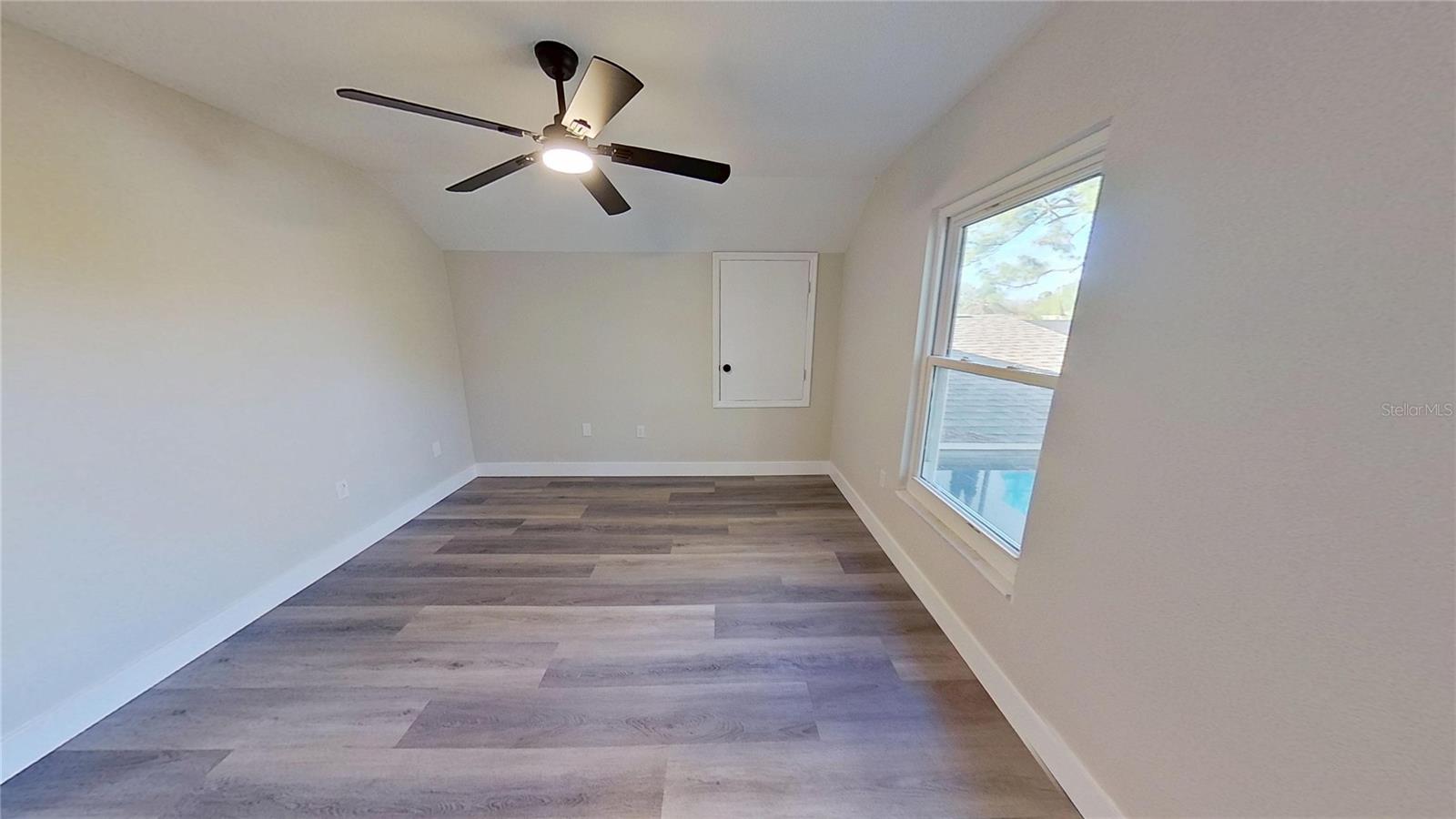 Image 35 of 59 For 5667 Creekwood Drive