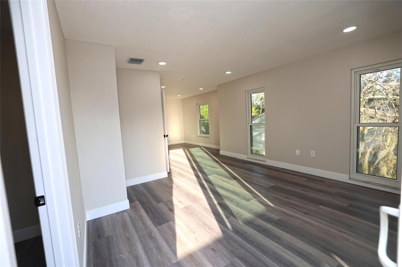 Image 40 of 59 For 5667 Creekwood Drive