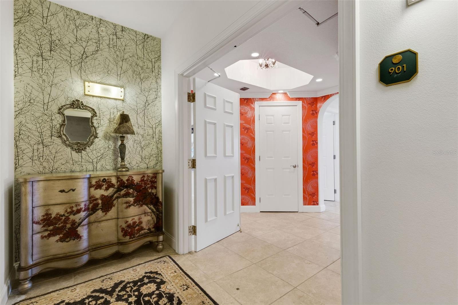 Image 19 of 98 For 505 Orange Avenue 901