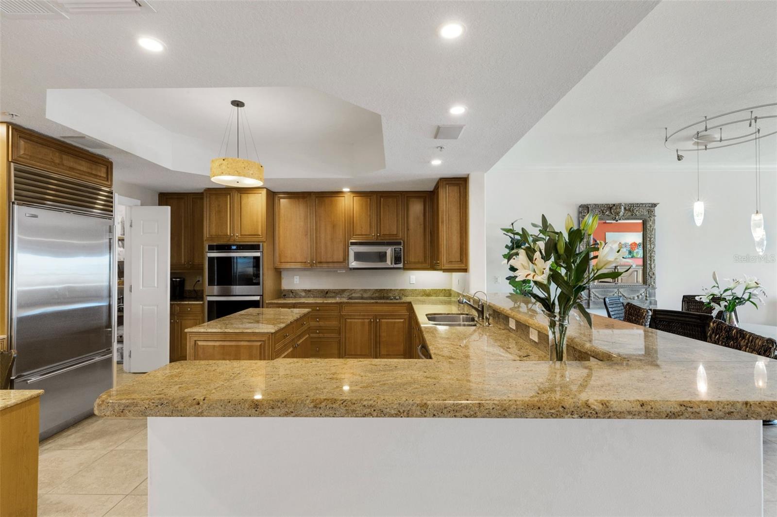 Image 21 of 98 For 505 Orange Avenue 901