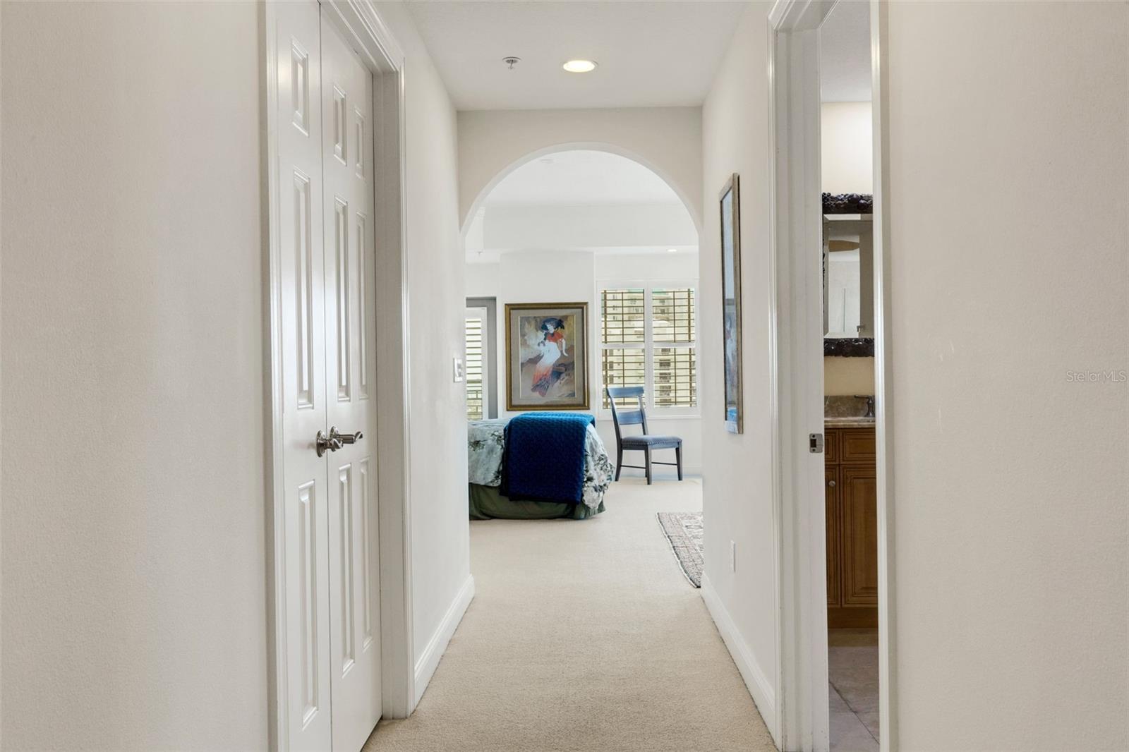 Image 44 of 98 For 505 Orange Avenue 901