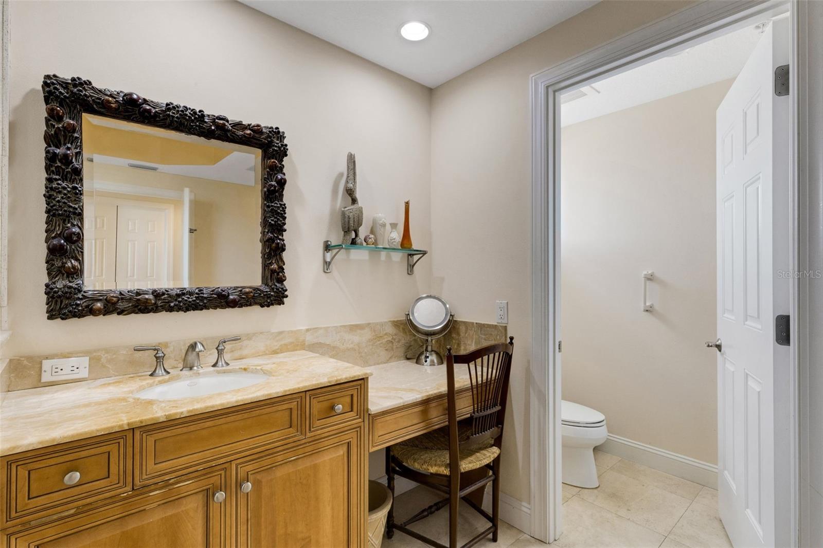 Image 48 of 98 For 505 Orange Avenue 901