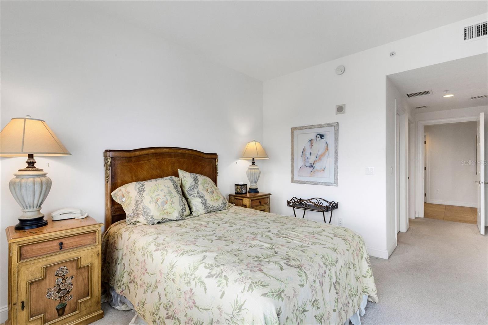 Image 63 of 98 For 505 Orange Avenue 901