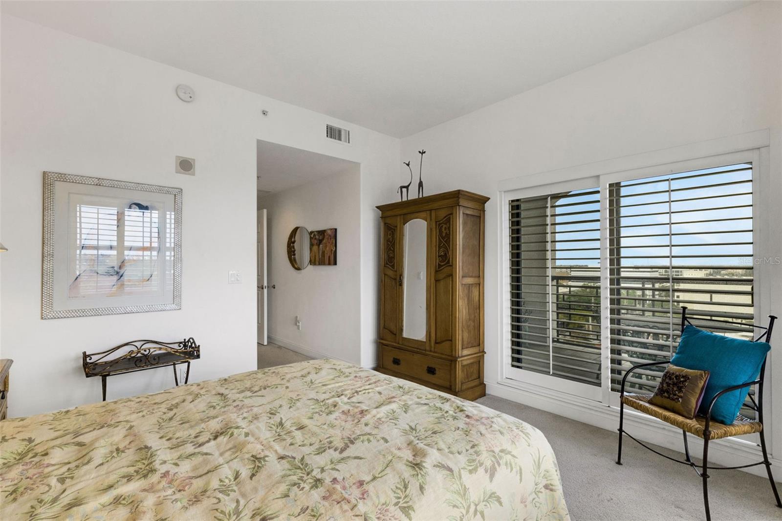 Image 64 of 98 For 505 Orange Avenue 901