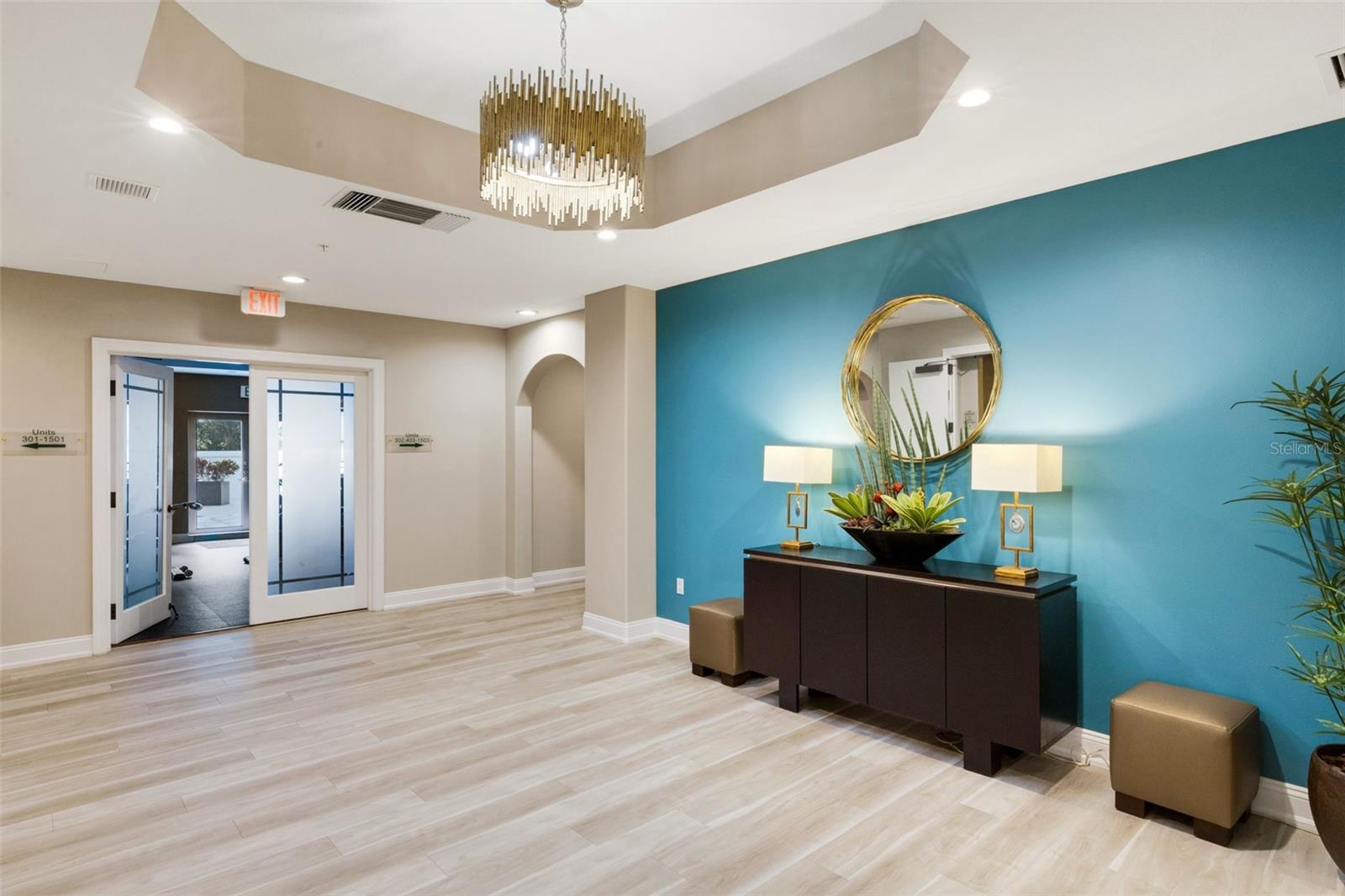 Image 7 of 98 For 505 Orange Avenue 901