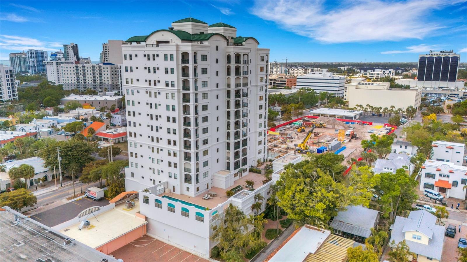 Image 94 of 98 For 505 Orange Avenue 901