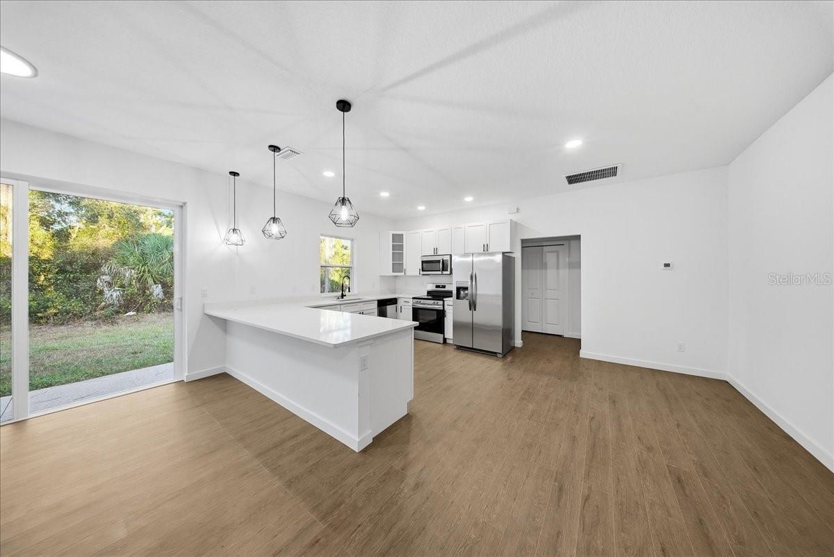 Image 26 of 42 For 6464 Ohio Road