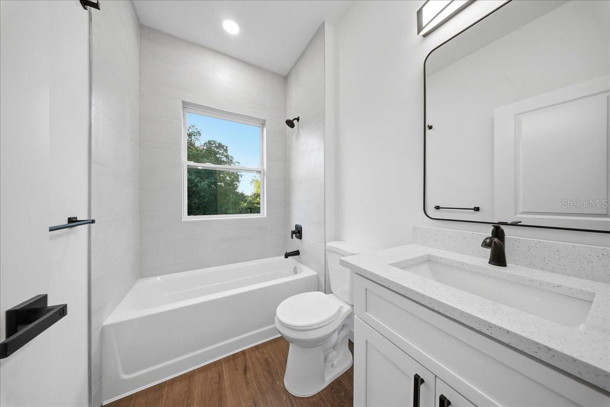 Image 35 of 42 For 6464 Ohio Road