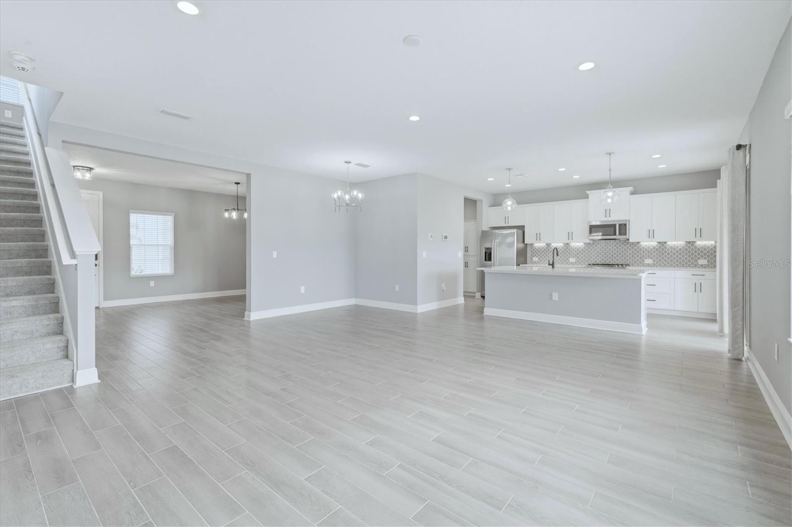 Listing photo id 11 for 10429 Crooked Creek Court