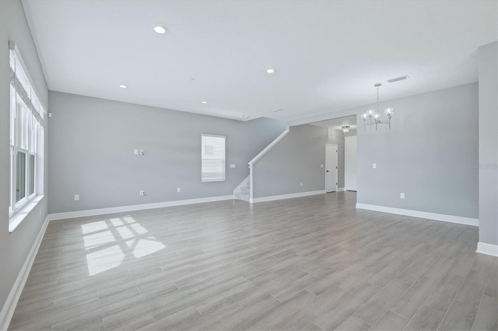 Listing photo id 13 for 10429 Crooked Creek Court