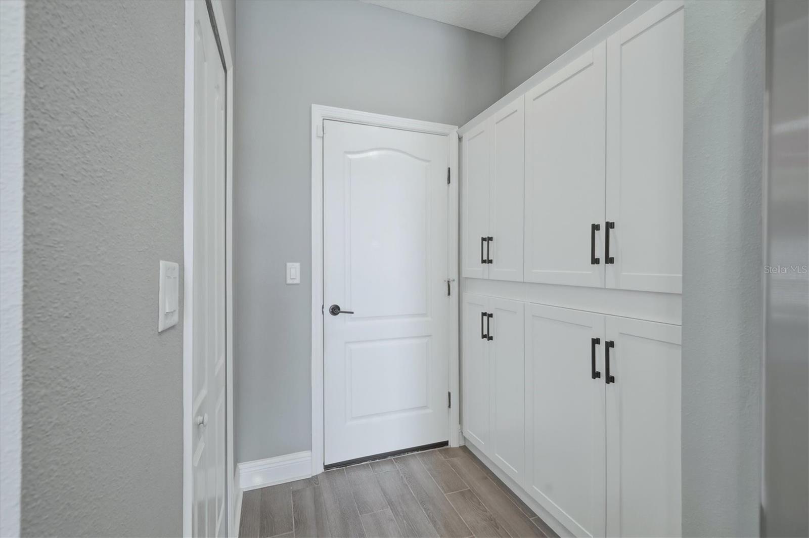 Listing photo id 20 for 10429 Crooked Creek Court