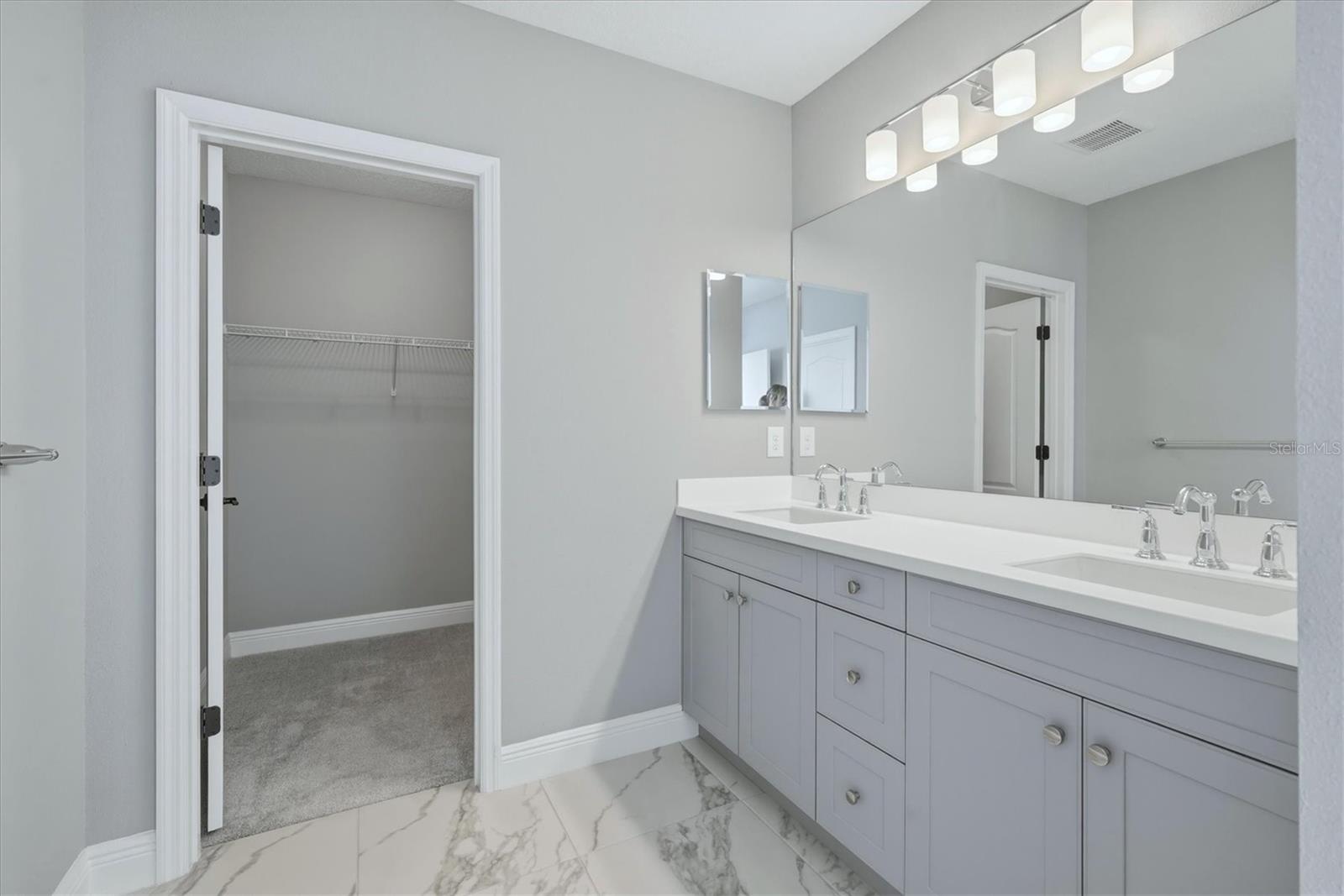 Listing photo id 29 for 10429 Crooked Creek Court