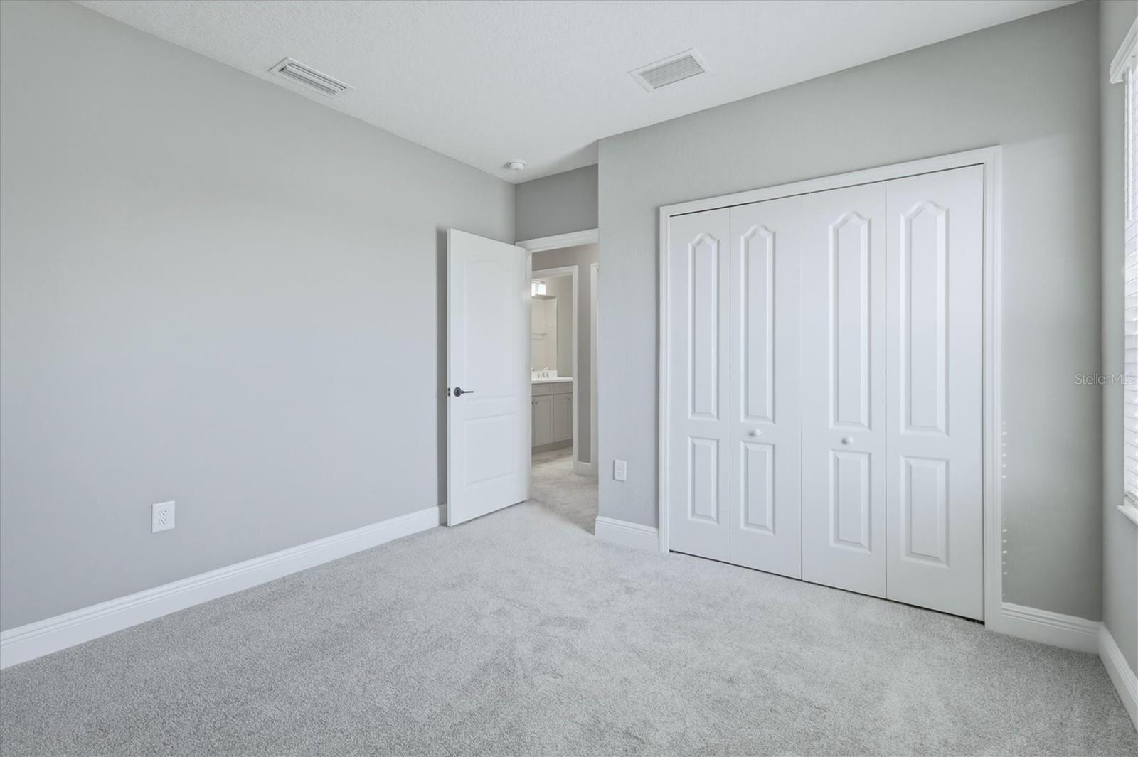 Listing photo id 35 for 10429 Crooked Creek Court