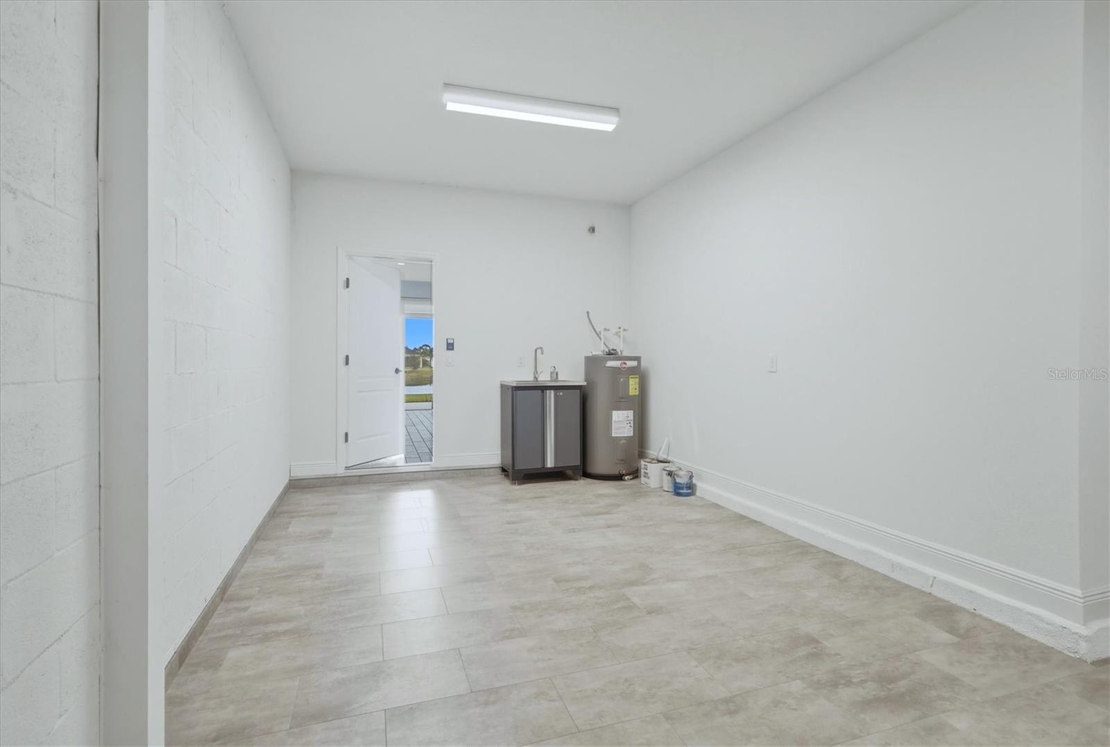 Listing photo id 38 for 10429 Crooked Creek Court