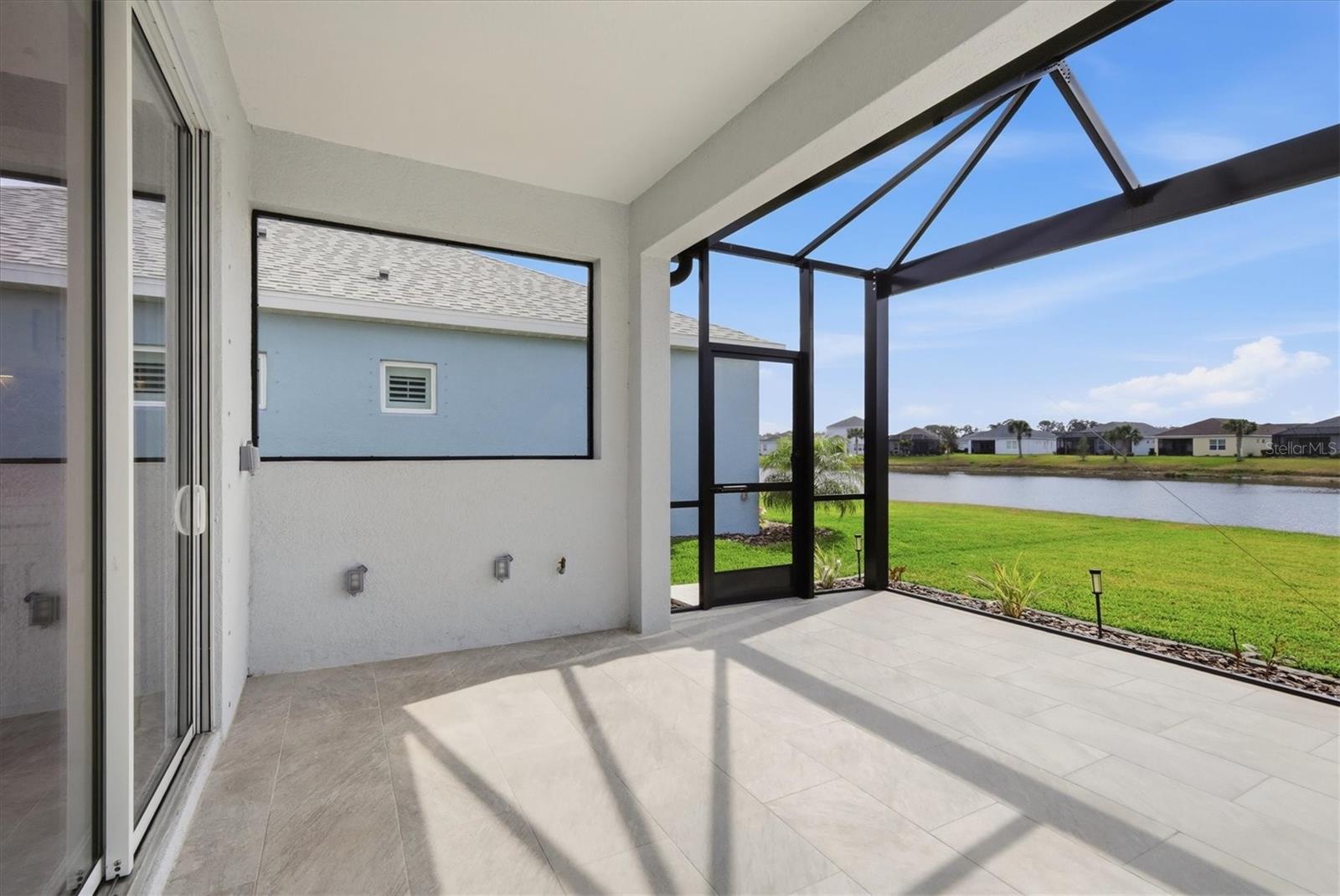 Listing photo id 40 for 10429 Crooked Creek Court