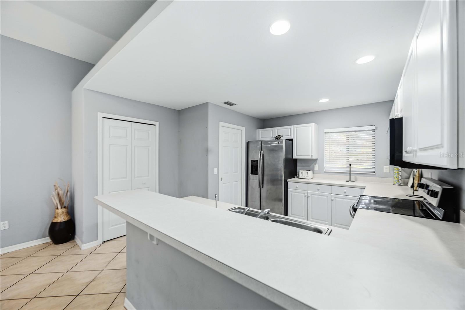 Image 10 of 33 For 1360 Nora Lane