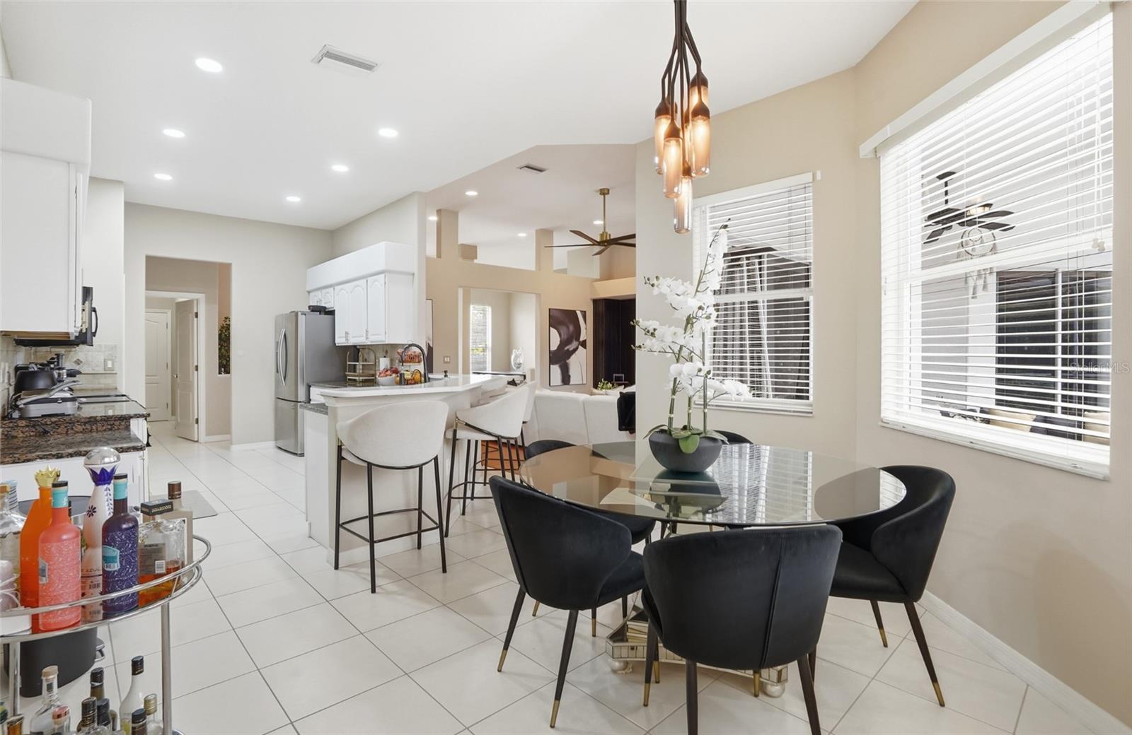 Image 17 of 72 For 7215 Coachlight Street