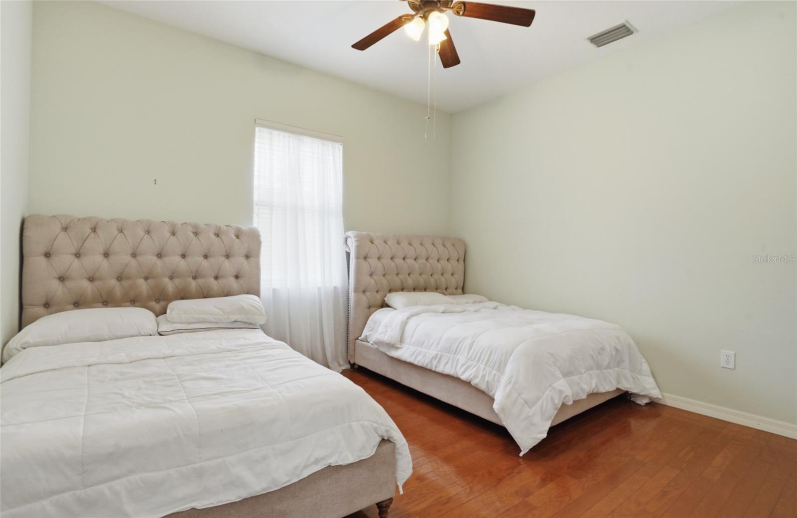 Image 25 of 72 For 7215 Coachlight Street