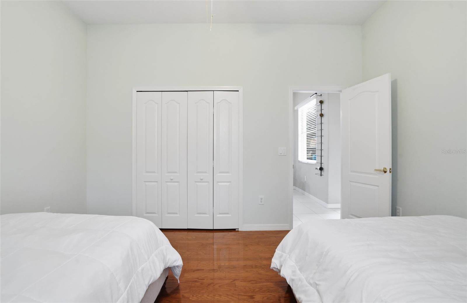 Image 26 of 72 For 7215 Coachlight Street