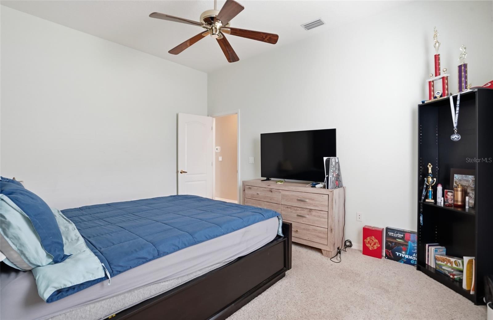 Image 28 of 72 For 7215 Coachlight Street