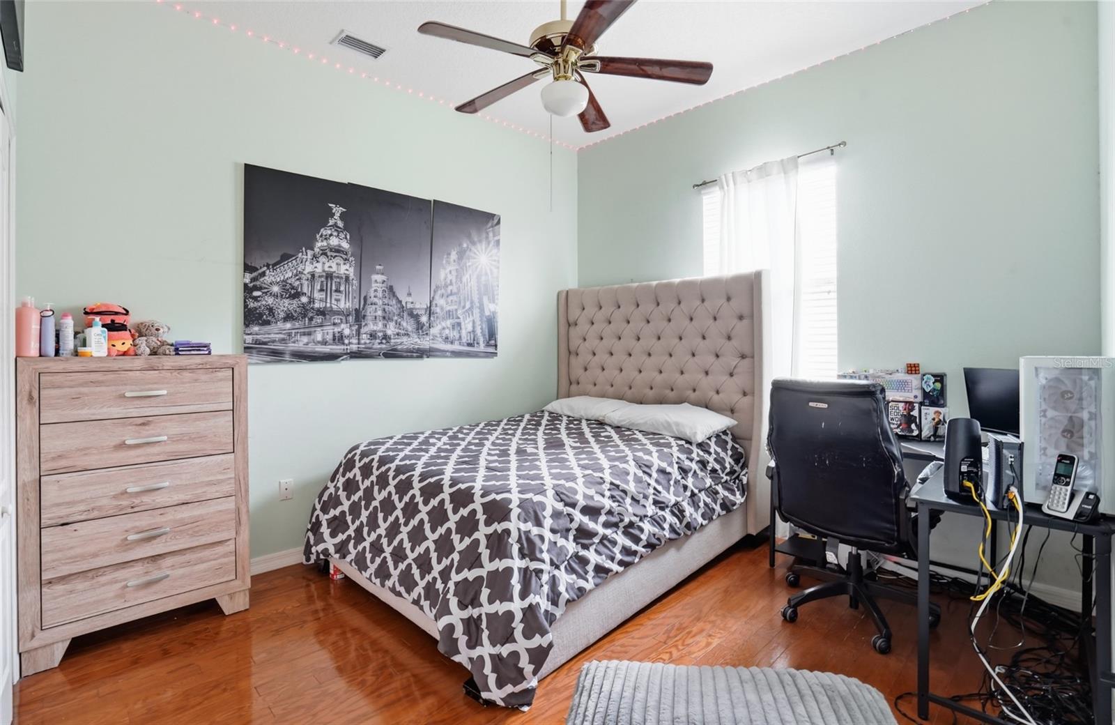 Image 31 of 72 For 7215 Coachlight Street