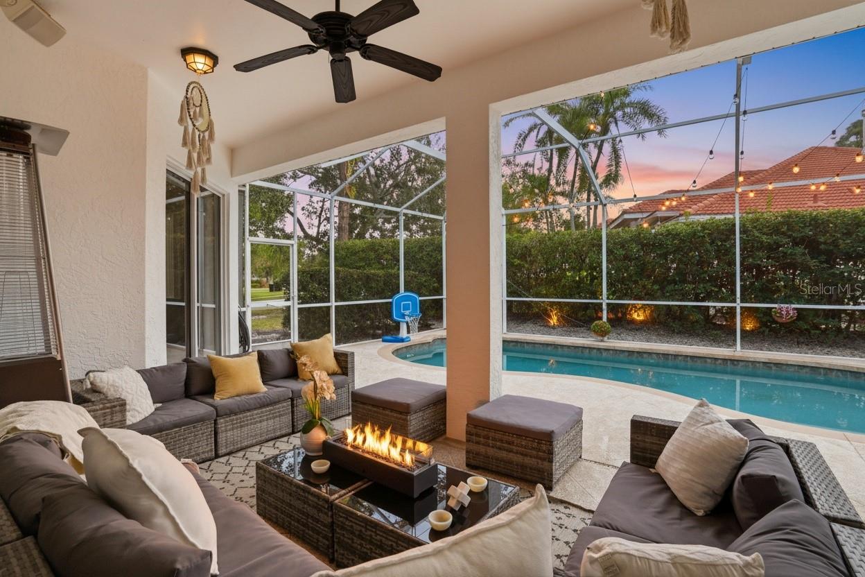 Image 33 of 72 For 7215 Coachlight Street