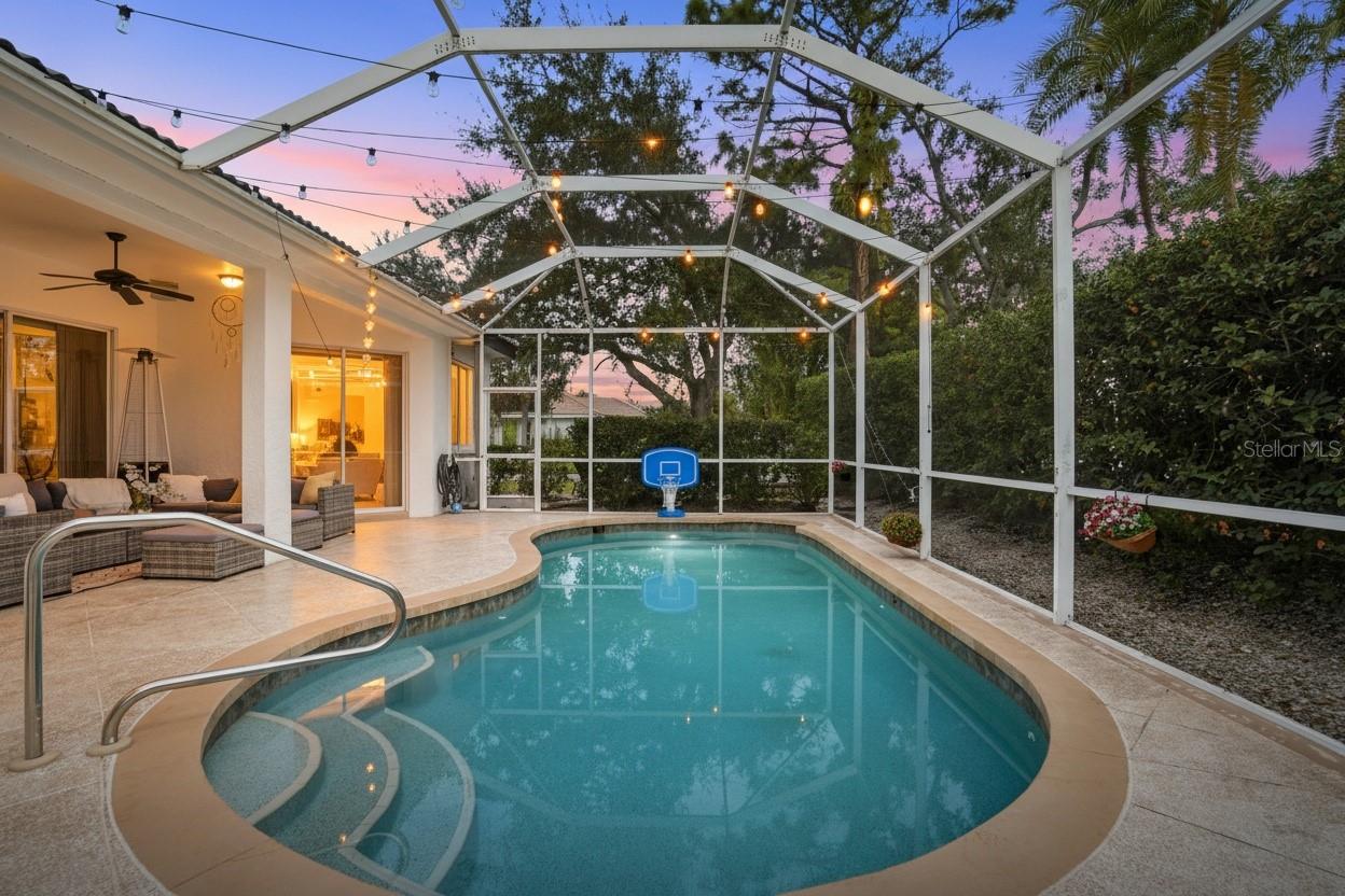 Image 35 of 72 For 7215 Coachlight Street