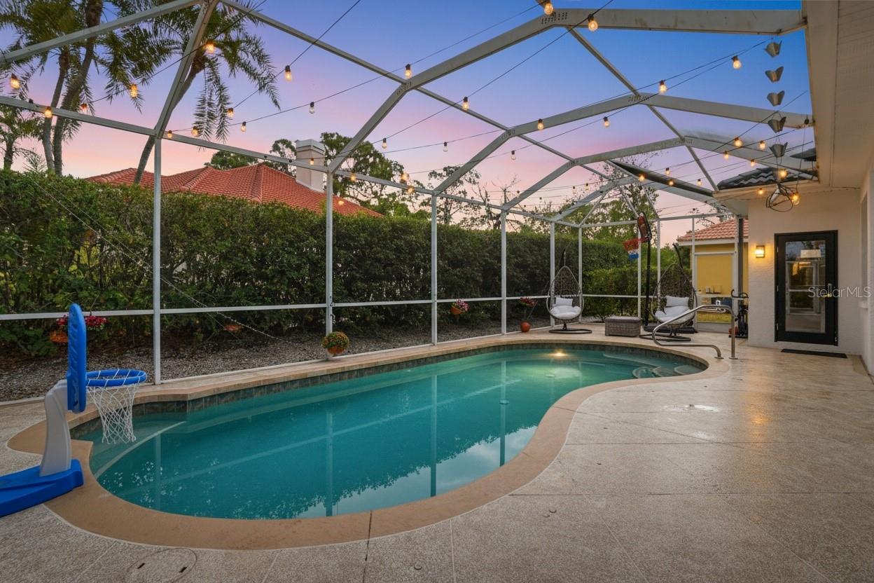 Image 36 of 72 For 7215 Coachlight Street