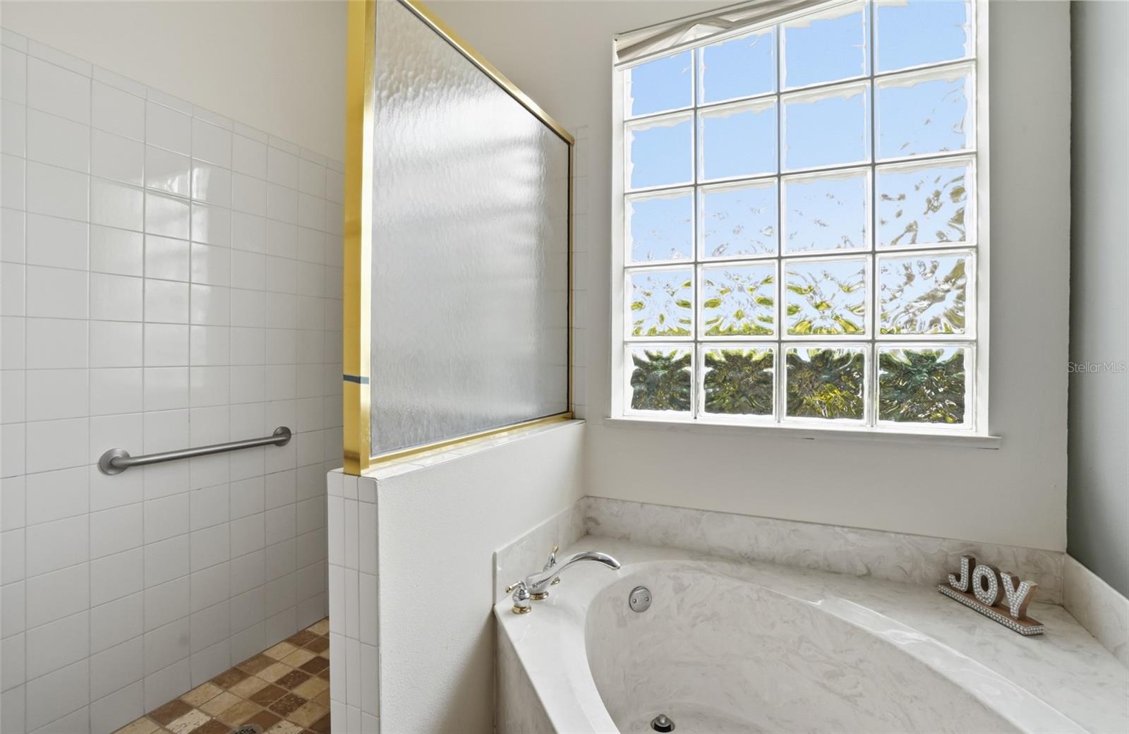 Image 38 of 72 For 7215 Coachlight Street