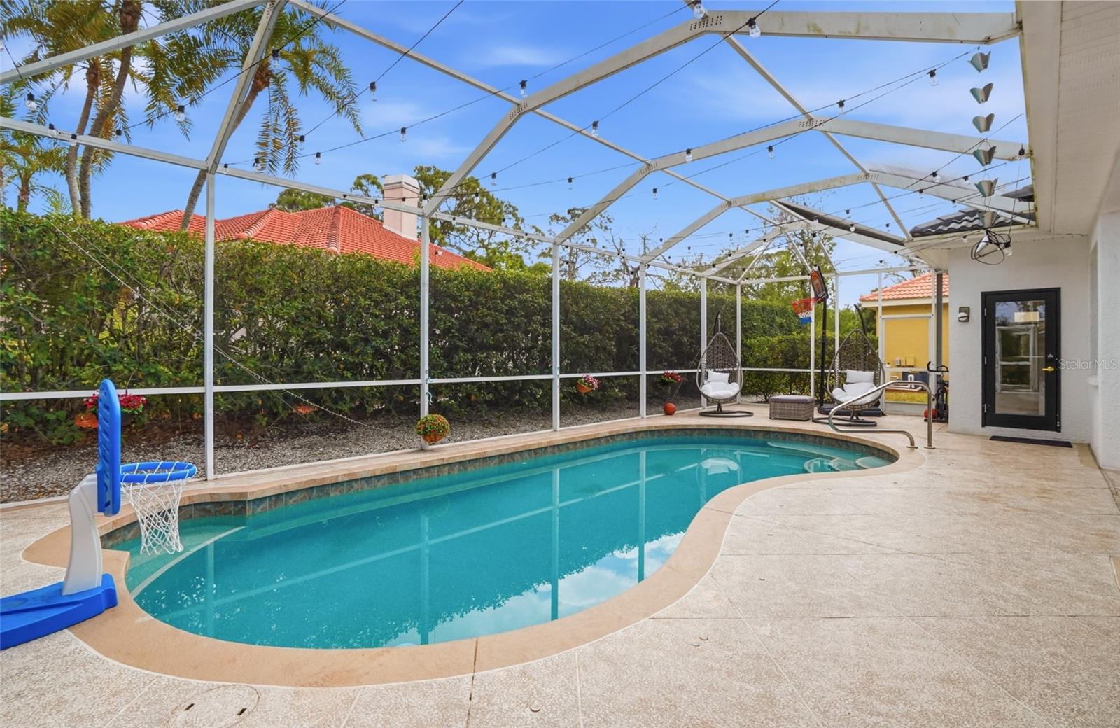 Image 53 of 72 For 7215 Coachlight Street