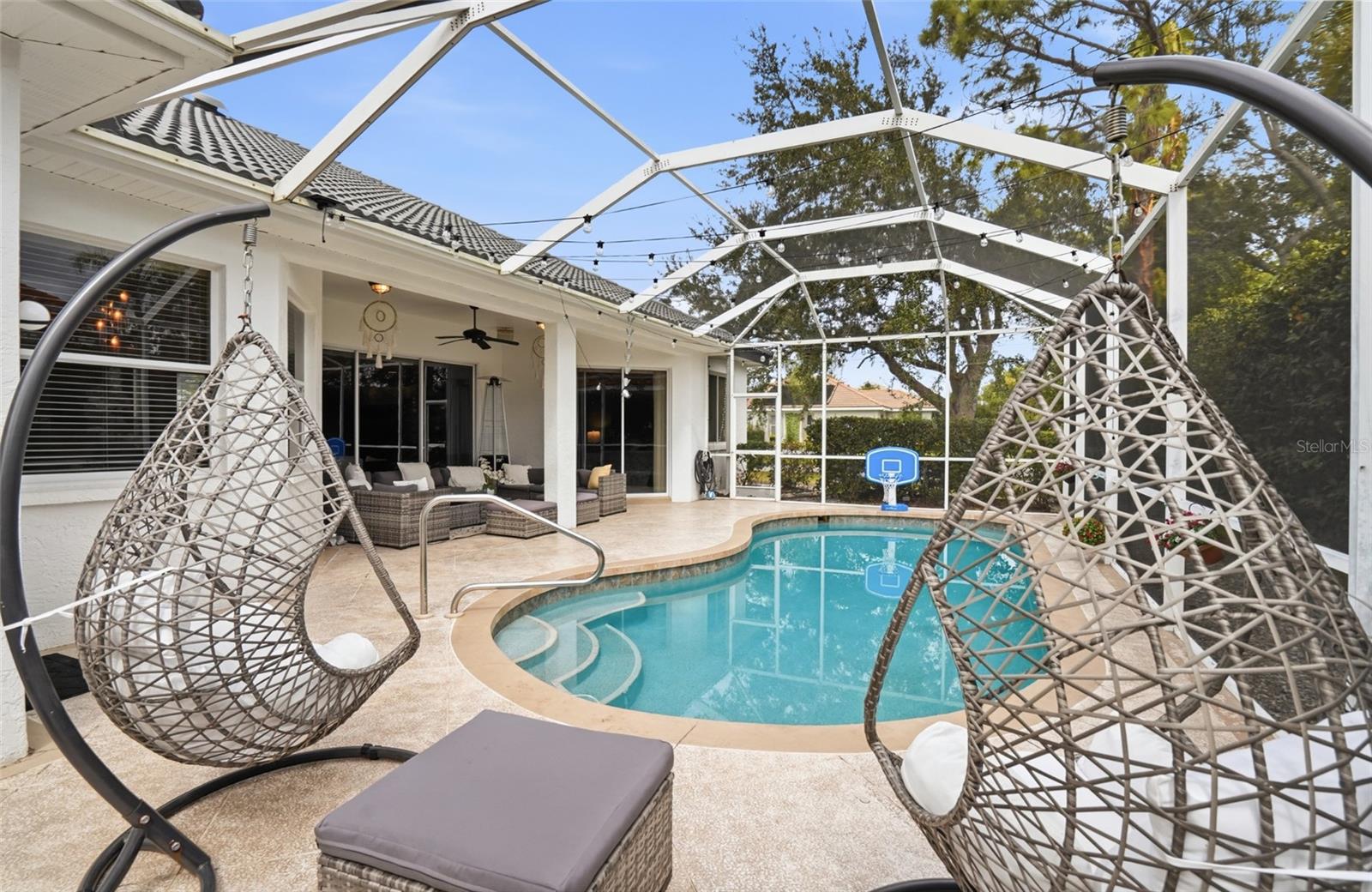 Image 55 of 72 For 7215 Coachlight Street