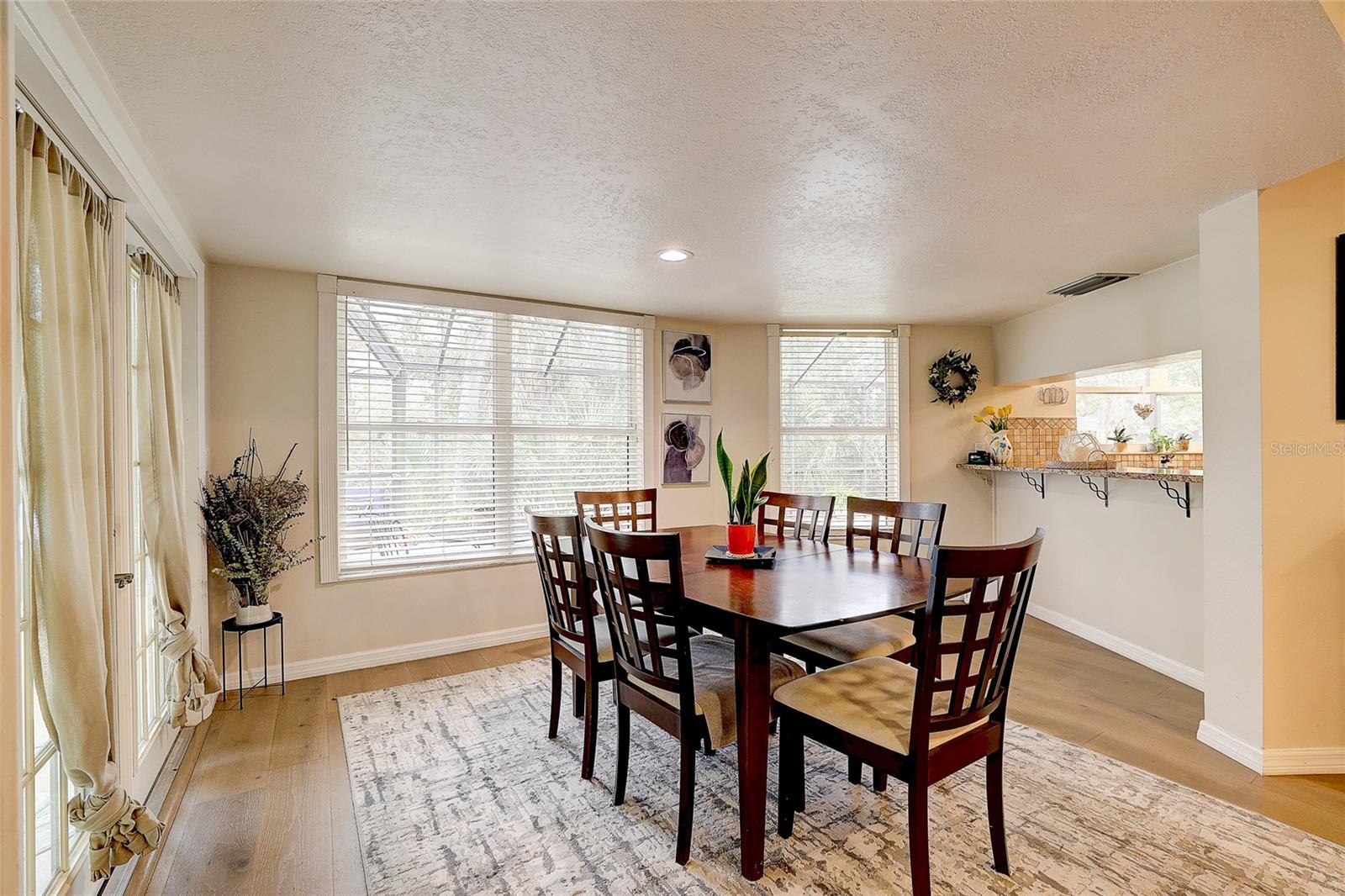 Listing photo id 12 for 3696 Quiet Pond Lane