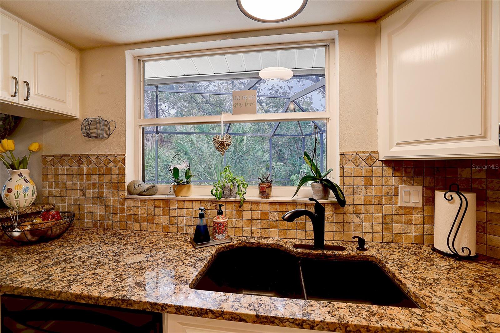 Listing photo id 18 for 3696 Quiet Pond Lane