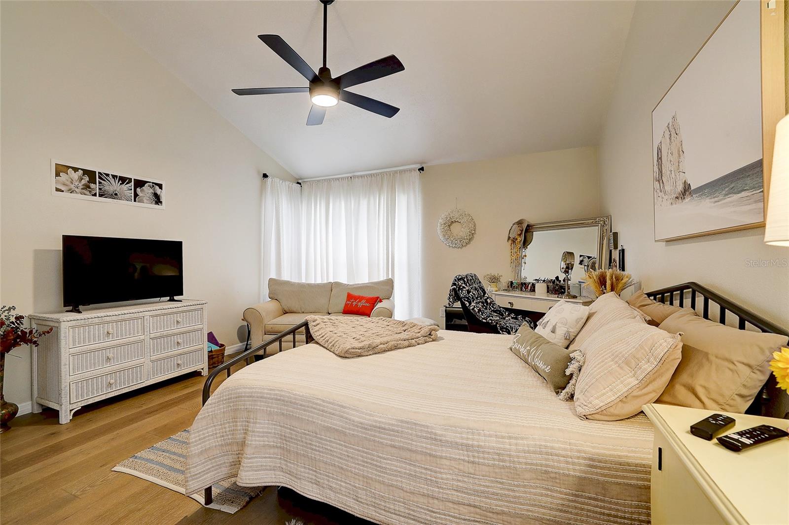 Listing photo id 21 for 3696 Quiet Pond Lane