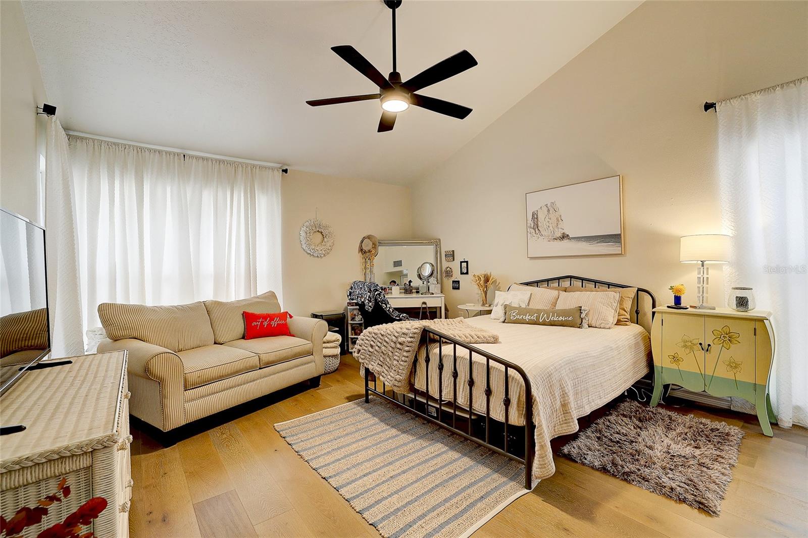 Listing photo id 22 for 3696 Quiet Pond Lane