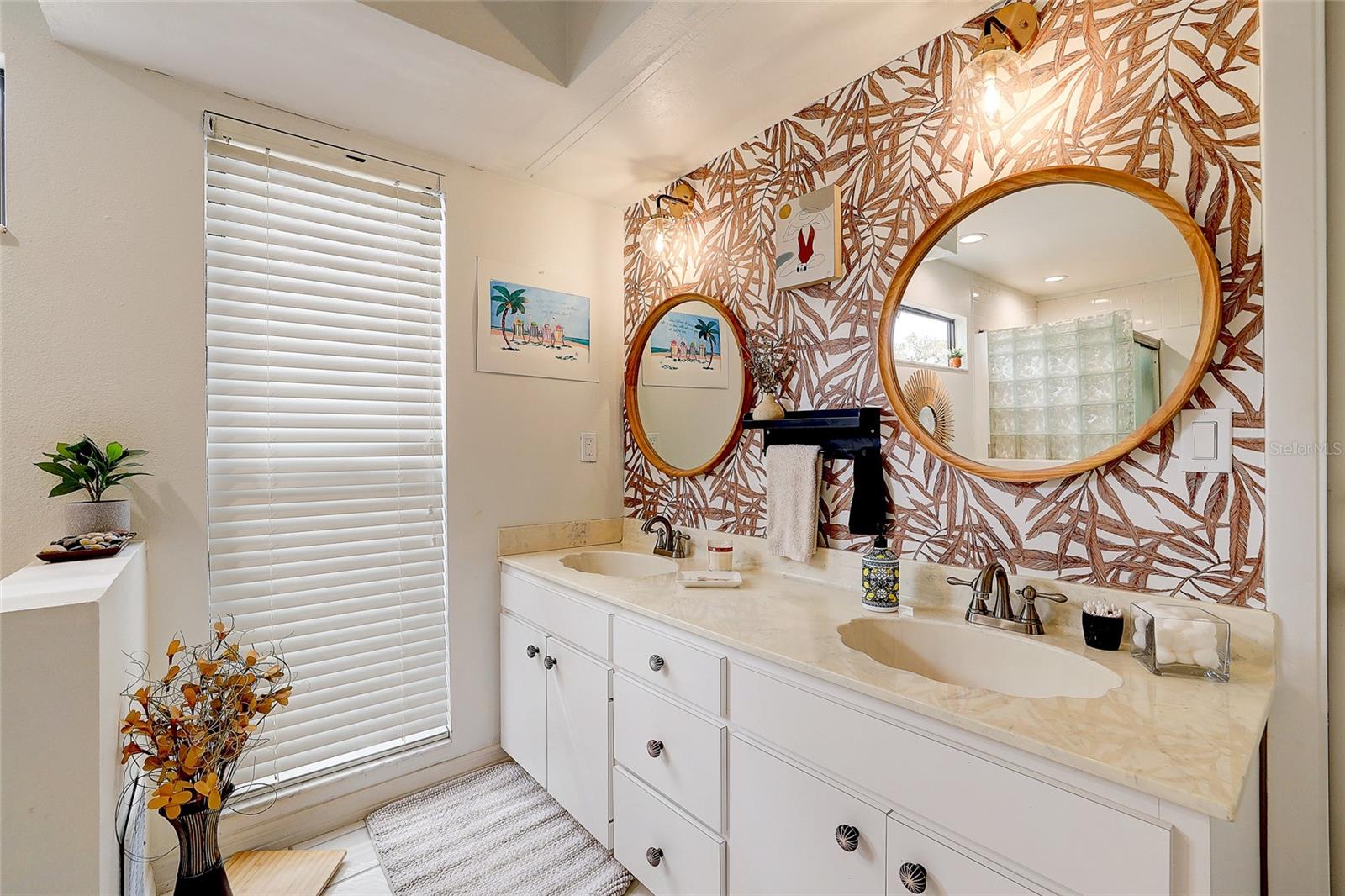 Listing photo id 25 for 3696 Quiet Pond Lane