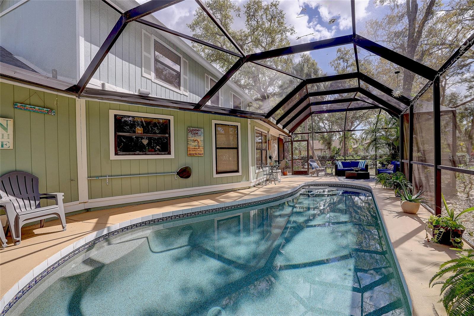 Listing photo id 2 for 3696 Quiet Pond Lane