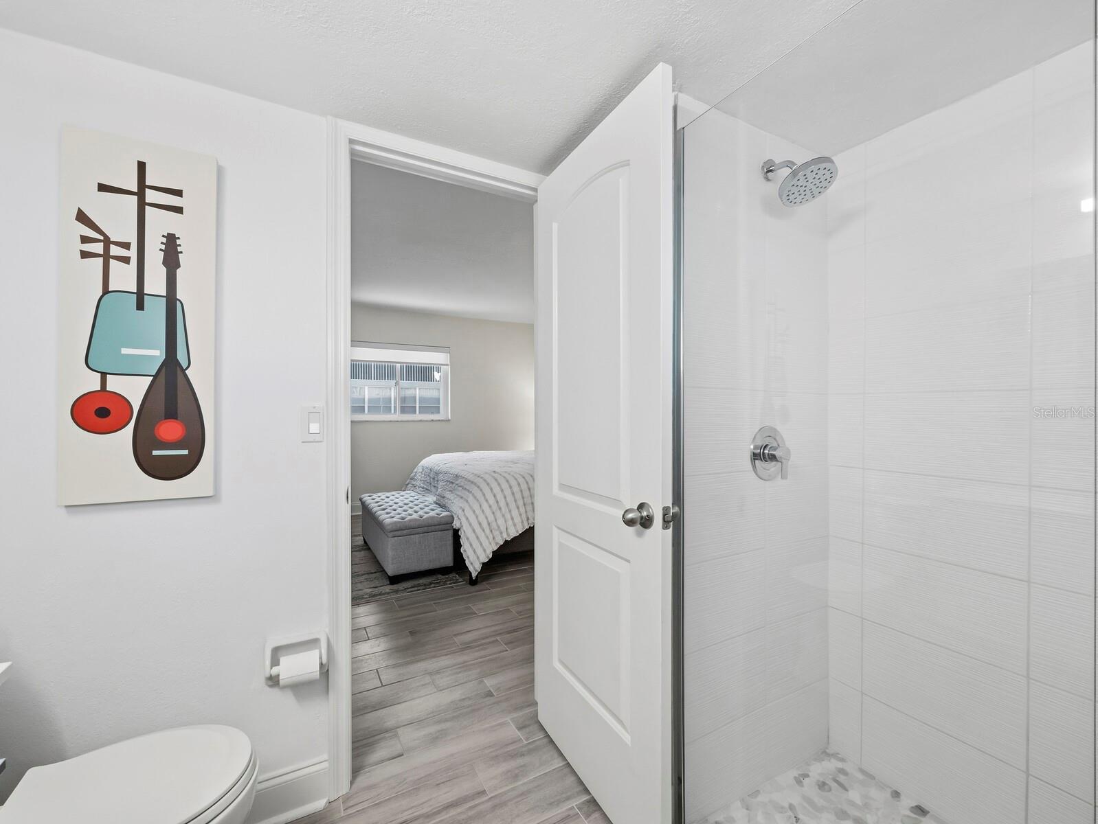 Image 15 of 25 For 3751 School Avenue 11