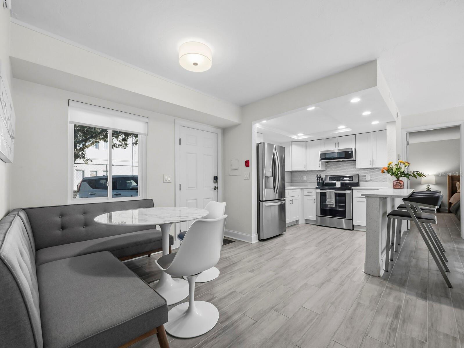 Image 3 of 25 For 3751 School Avenue 11