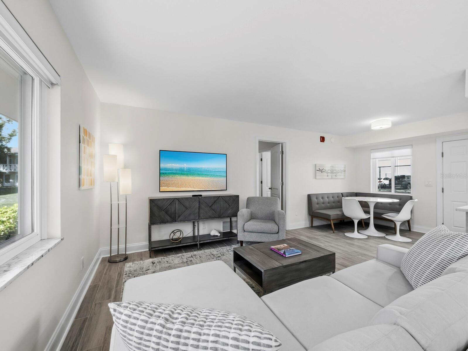 Image 6 of 25 For 3751 School Avenue 11