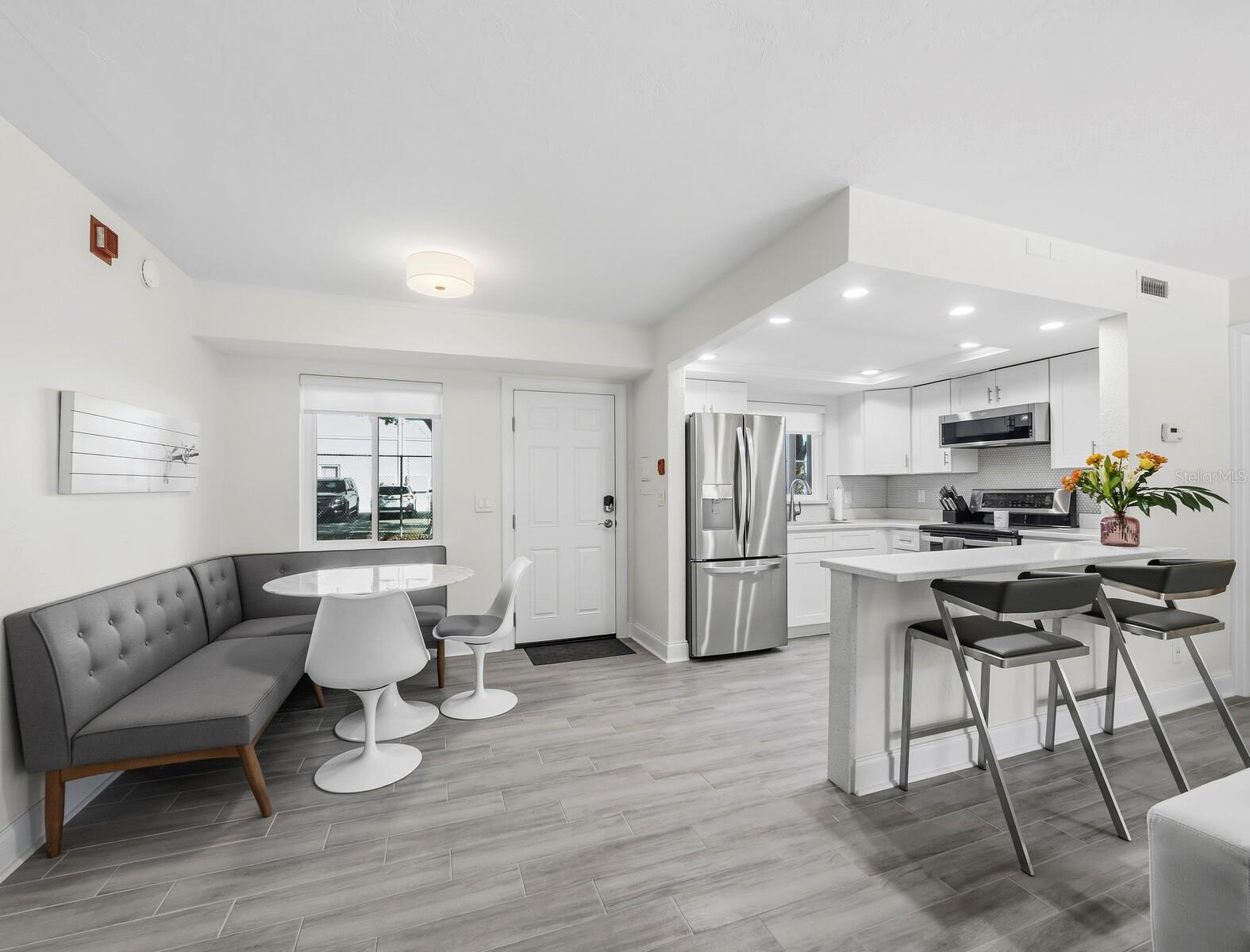 Image 9 of 25 For 3751 School Avenue 11